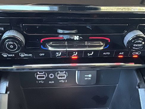 Used 2023 Jeep Grand Cherokee Laredo image 19