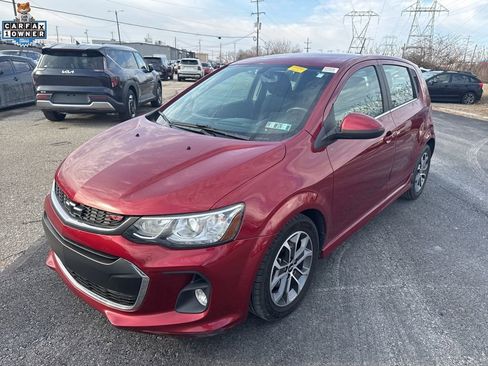 Used 2018 Chevrolet Sonic LT w/ Convenience Package image 3