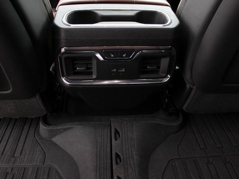 Used 2025 GMC Sierra 1500 Denali Ultimate image 34