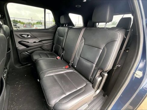 Used 2023 Chevrolet Traverse LT w/ LT Premium Package FWD image 29
