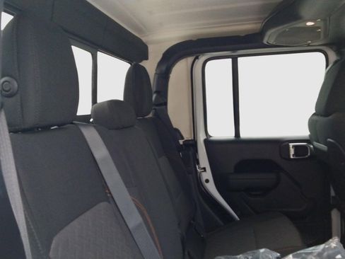 New 2026 Jeep Gladiator Mojave image 29