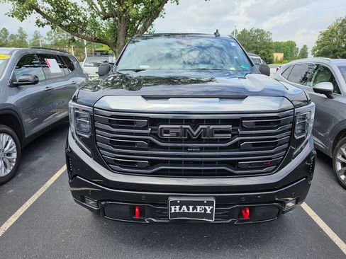 Used 2024 GMC Sierra 1500 AT4 w/ AT4 Premium Package AWD/4WD image 1