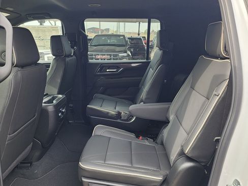 New 2026 GMC Yukon XL Elevation image 45