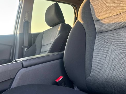 Certified 2024 Nissan Rogue SV FWD image 44