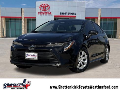 Used 2023 Toyota Corolla LE FWD image 1