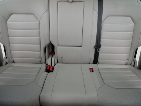 Certified 2022 Volkswagen Atlas SEL Premium AWD/4WD image 13
