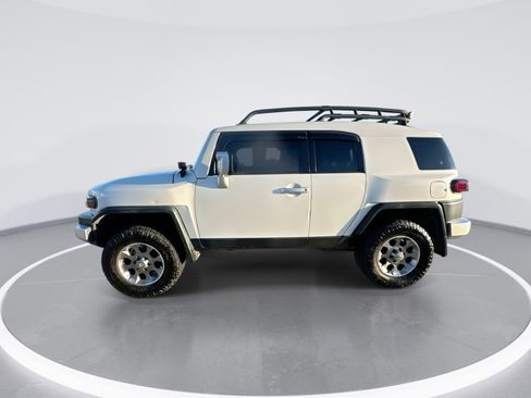 Used 2011 Toyota FJ Cruiser 4WD w/ Upgrade Pkg image 5