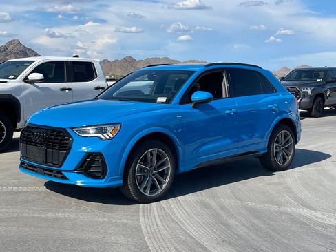 Used 2022 Audi Q3 2.0T Premium Plus w/ Premium Plus Package AWD/4WD image 3