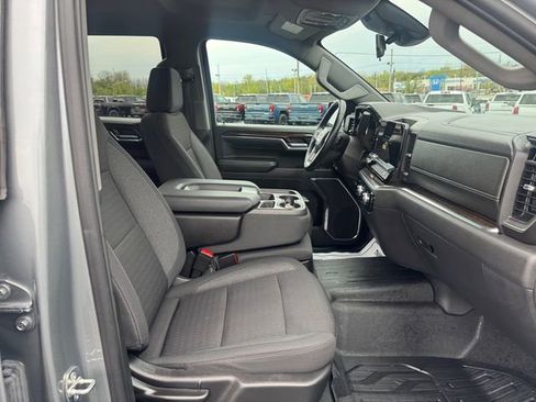 Used 2023 GMC Sierra 1500 Elevation w/ LPO, Elevation Black Package AWD/4WD image 17