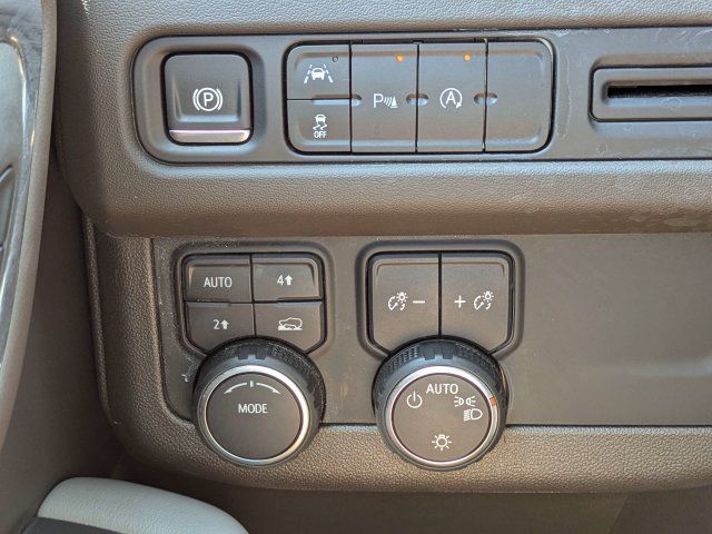 Used 2024 Chevrolet Tahoe LT AWD/4WD image 26