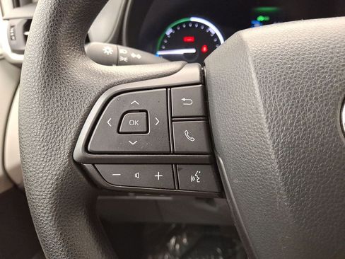 Used 2024 Toyota Sienna LE FWD image 20
