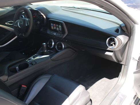 Used 2017 Chevrolet Camaro LT RWD image 13