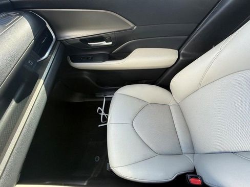 Used 2024 Toyota Grand Highlander XLE image 21