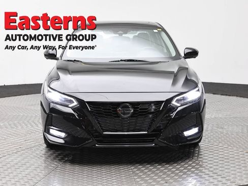 Used 2023 Nissan Sentra SR w/ SR Premium Package FWD image 2