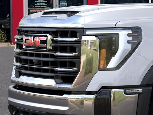 New 2026 GMC Sierra 2500 SLE AWD/4WD image 13