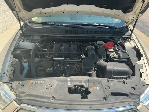 Used 2018 Ford Taurus Limited FWD image 24