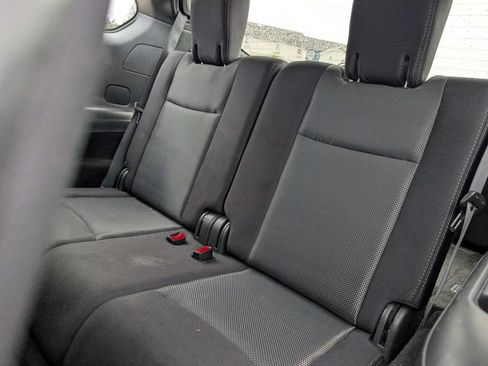 Used 2019 Nissan Pathfinder S FWD image 23