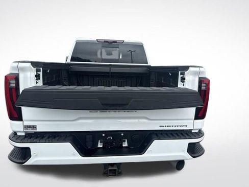 Used 2024 GMC Sierra 2500 Denali w/ Technology Package AWD/4WD image 7