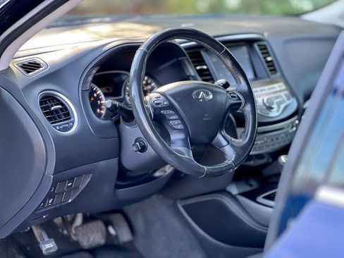 Used 2019 INFINITI QX60 Luxe w/ Essential Package image 11