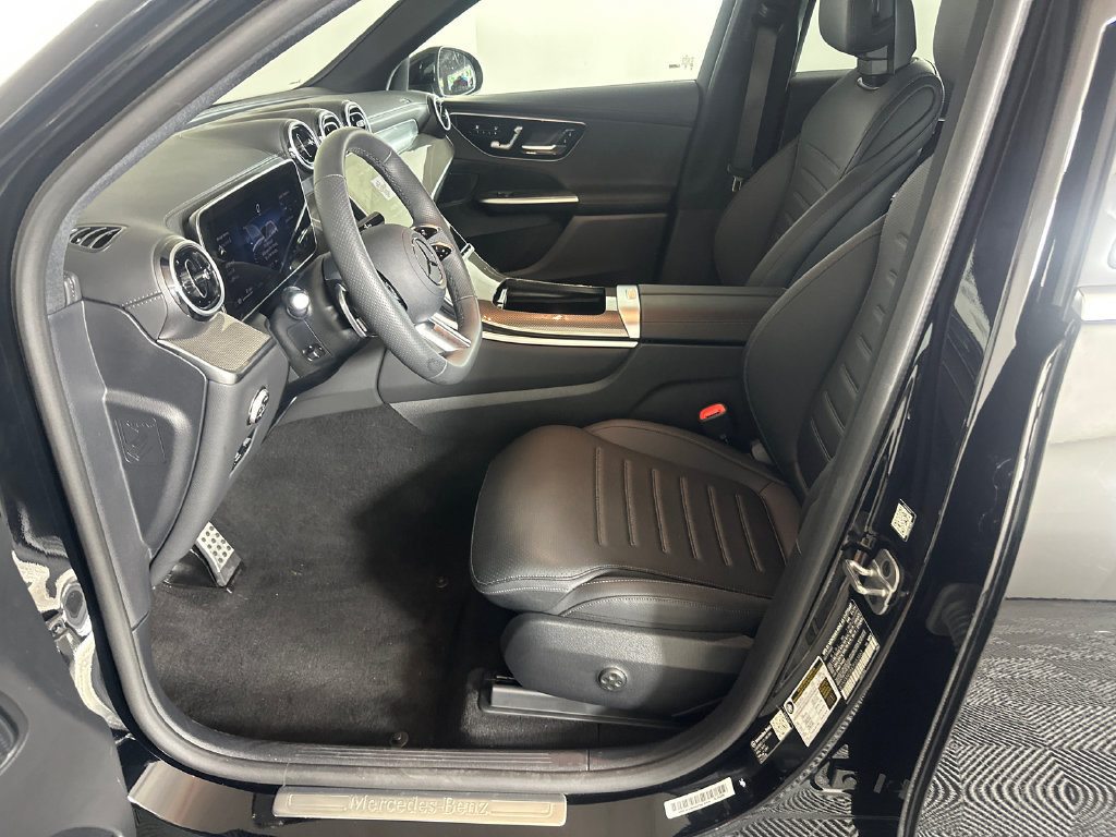 Certified 2026 Mercedes-Benz GLC 300 image 9