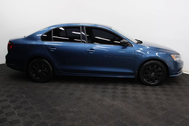 Used 2015 Volkswagen Jetta S FWD image 4