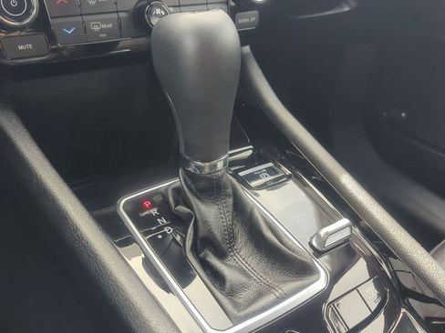 Used 2024 Jeep Compass Limited w/ High Altitude Package image 21