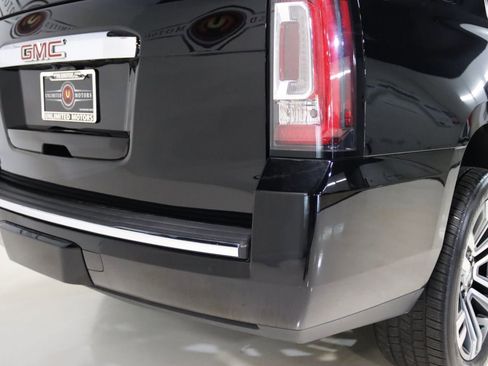 Used 2017 GMC Yukon Denali w/ Open Road Package image 11