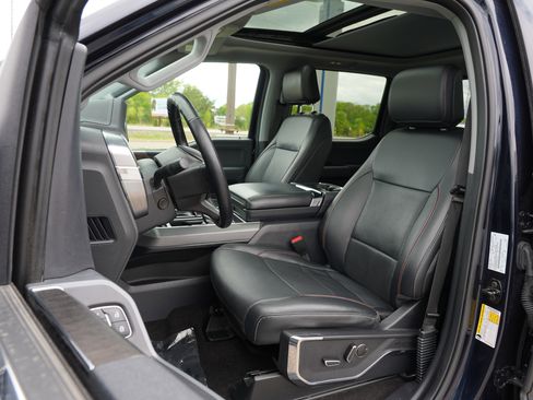 Used 2022 Ford F150 Lariat w/ Equipment Group 502A High AWD/4WD image 14