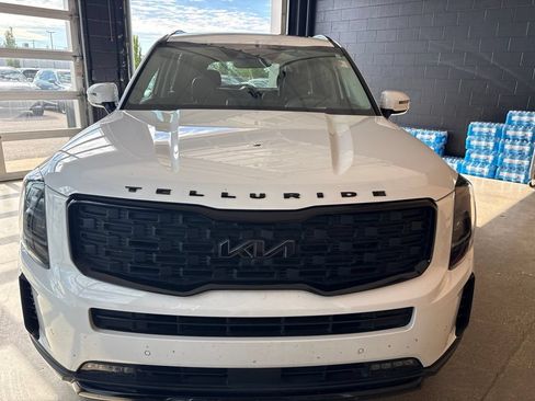 Certified 2022 Kia Telluride SX w/ SX Prestige Package AWD/4WD image 4