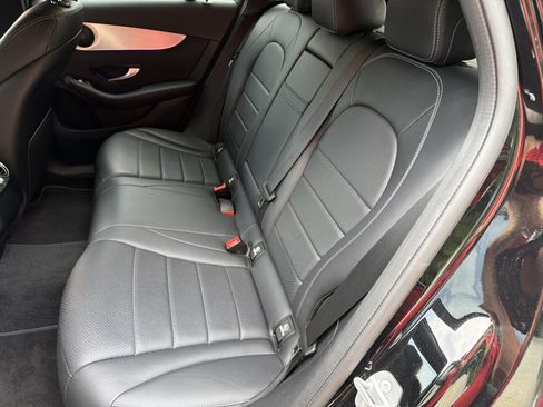 Used 2020 Mercedes-Benz GLC 300 4MATIC image 17