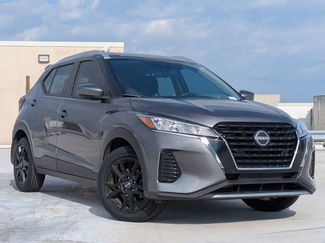 Used 2022 Nissan Kicks SV video 1