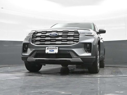 New 2026 Ford Explorer Active w/ Active Comfort Package image 20