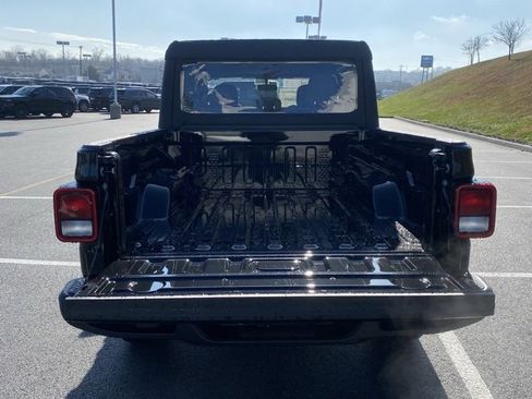 New 2026 Jeep Gladiator Sport image 7