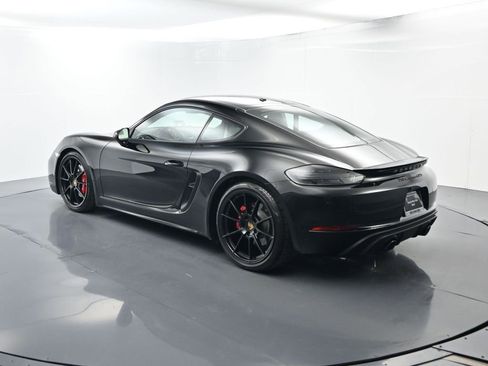 Used 2024 Porsche 718 Cayman GTS image 3