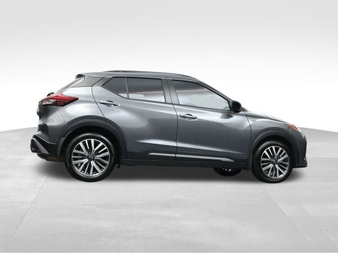 Used 2023 Nissan Kicks SR w/ SR Premium Package image 36