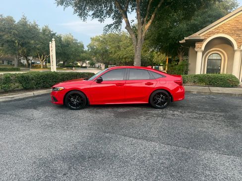 Used 2023 Honda Civic Sport image 17