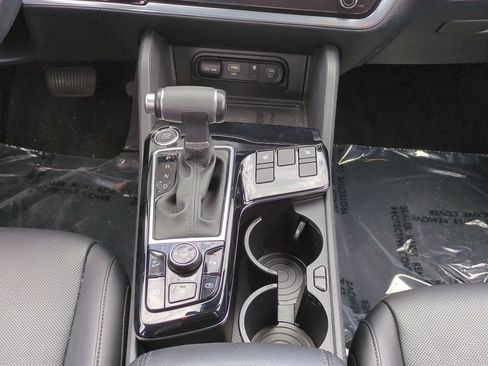 Certified 2024 Kia Sportage EX FWD image 19