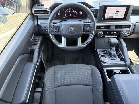 Used 2025 Toyota 4Runner SR5 RWD image 9