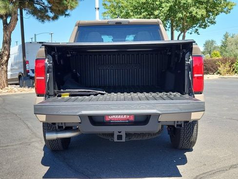 Used 2026 Toyota Tacoma TRD Off-Road AWD/4WD image 10
