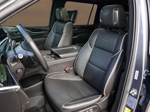 Used 2021 Cadillac Escalade ESV Sport w/ Driver Assist Tech Package AWD/4WD image 7
