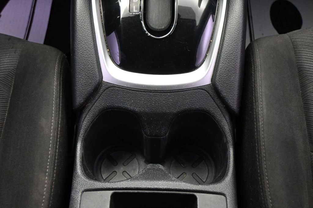 Used 2015 Nissan Rogue SV AWD/4WD image 18
