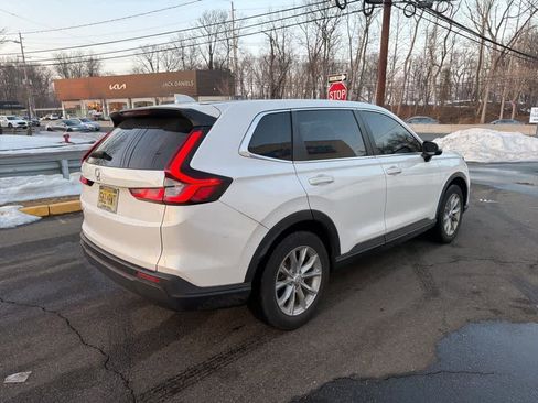 Used 2023 Honda CR-V EX image 10