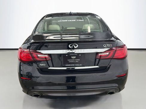 Used 2016 INFINITI Q70 3.7 w/ Technology Package AWD/4WD image 9