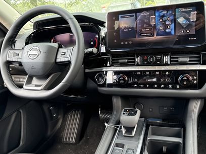 New 2026 Nissan Pathfinder Platinum