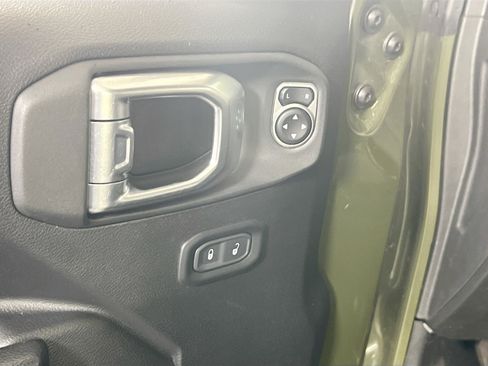 Used 2022 Jeep Gladiator Sport AWD/4WD image 18
