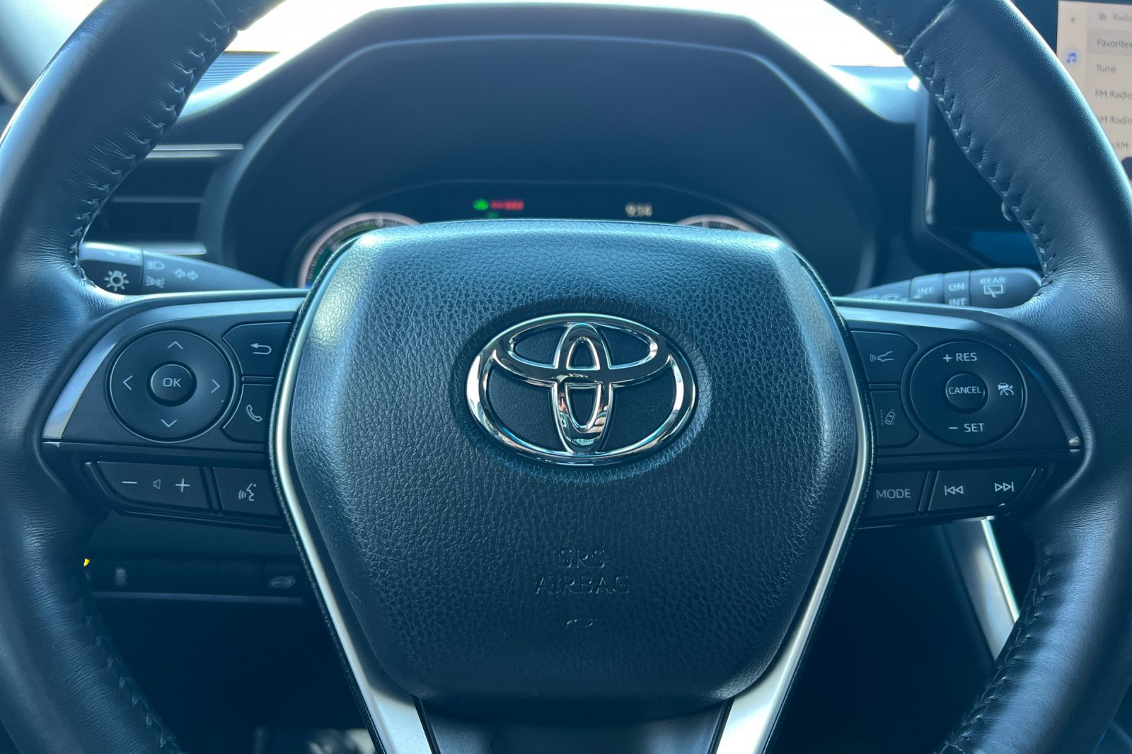 Certified 2024 Toyota Venza LE AWD/4WD image 23