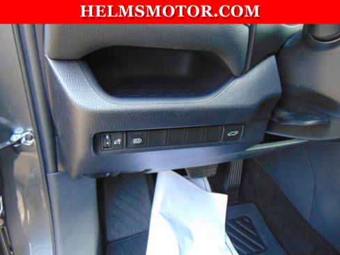 Used 2025 Toyota RAV4 XLE w/ Convenience Package image 21