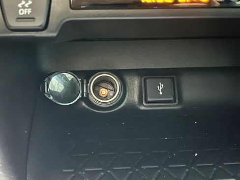 Used 2022 Toyota RAV4 SE AWD/4WD image 25