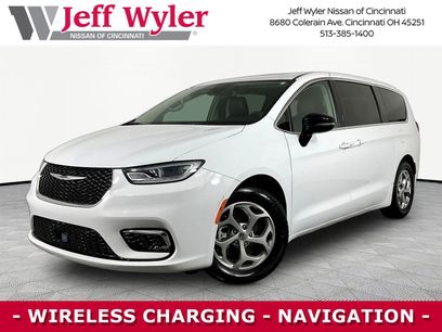 Used 2024 Chrysler Pacifica Limited