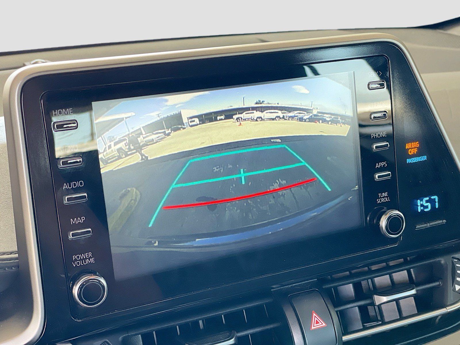 Used 2019 Toyota C-HR XLE FWD image 9
